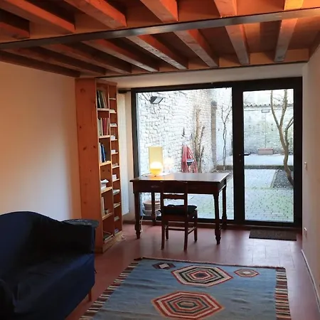 Casa Di Borgo Santo Spirito 펜션 *